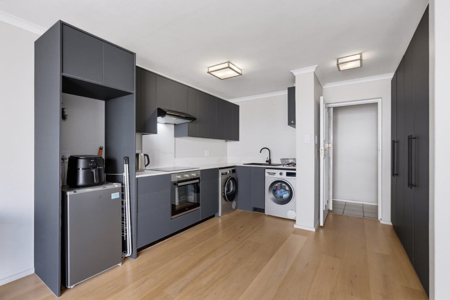 1 Bedroom Property for Sale in Gardens Western Cape